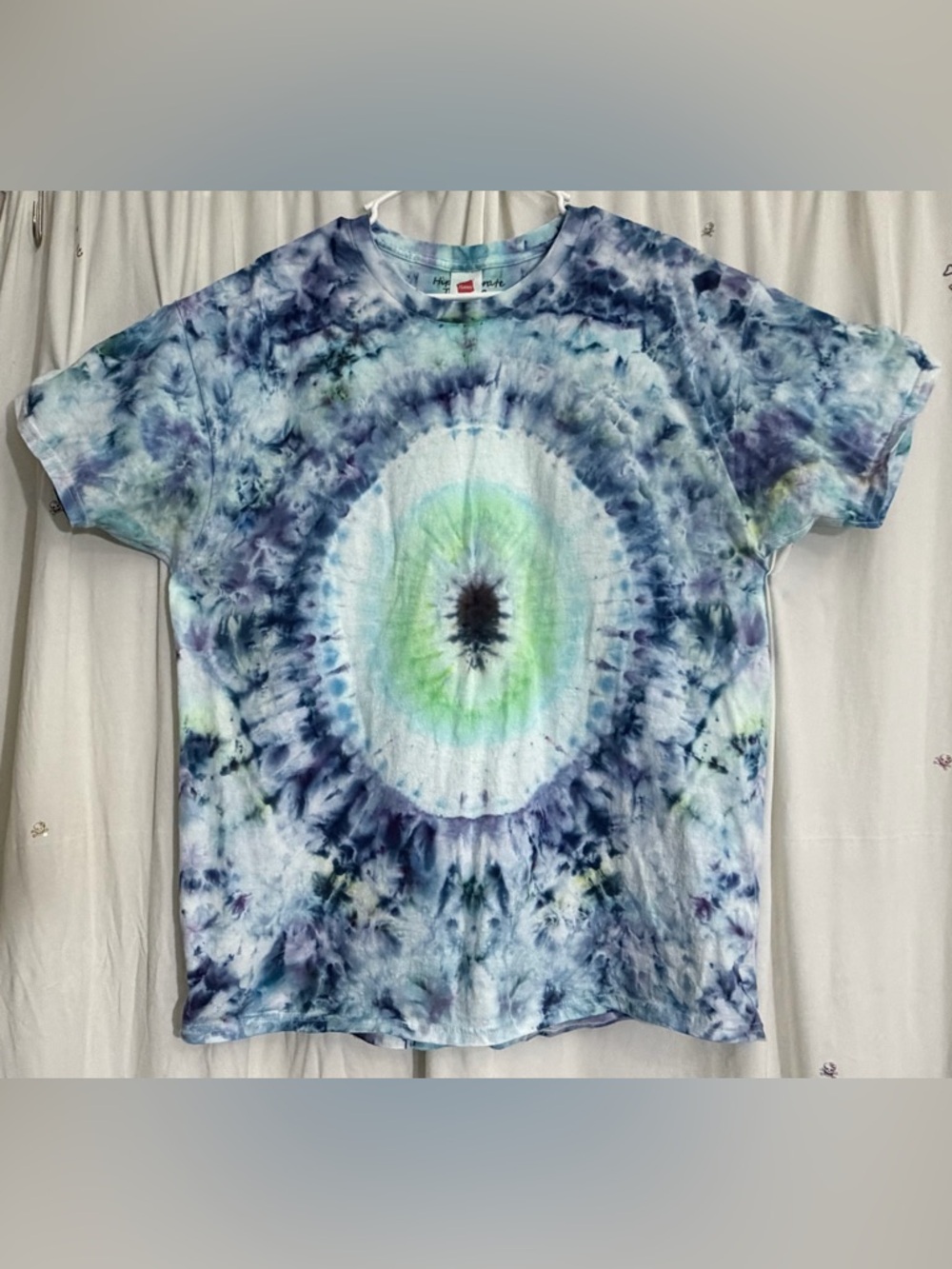Hanes Men’s XL Tshirt, Tiedyed by a human, for unisex wear